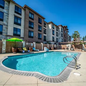 Hotel Country & By Radisson, At Mills, Ca